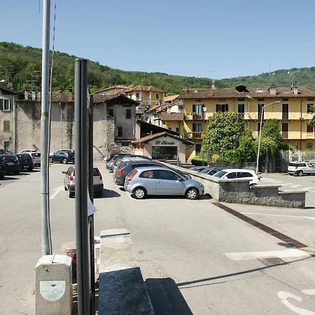 Il Nuovo Palazzotto סטרסה